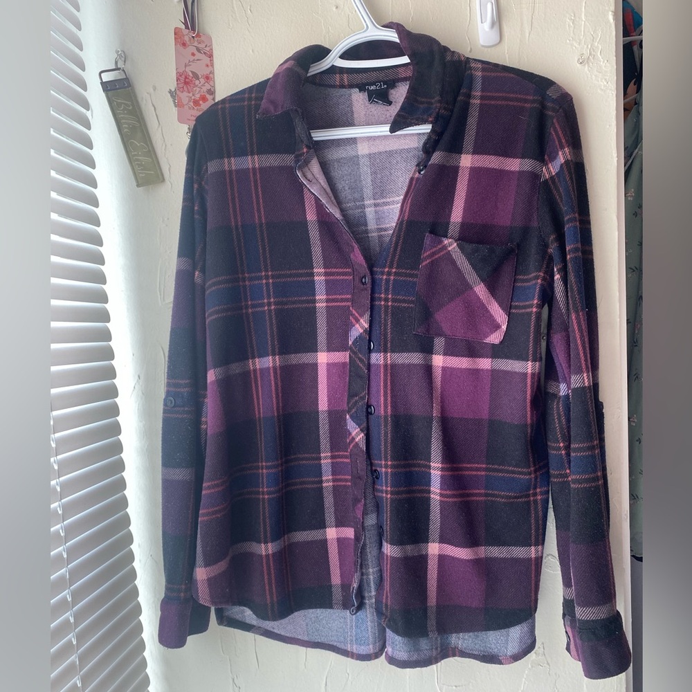 Purple women’s Rue21 button down flannel shirt